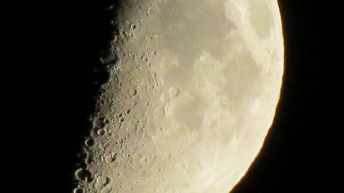 Blick auf den Mond. Bild Udo Harzer